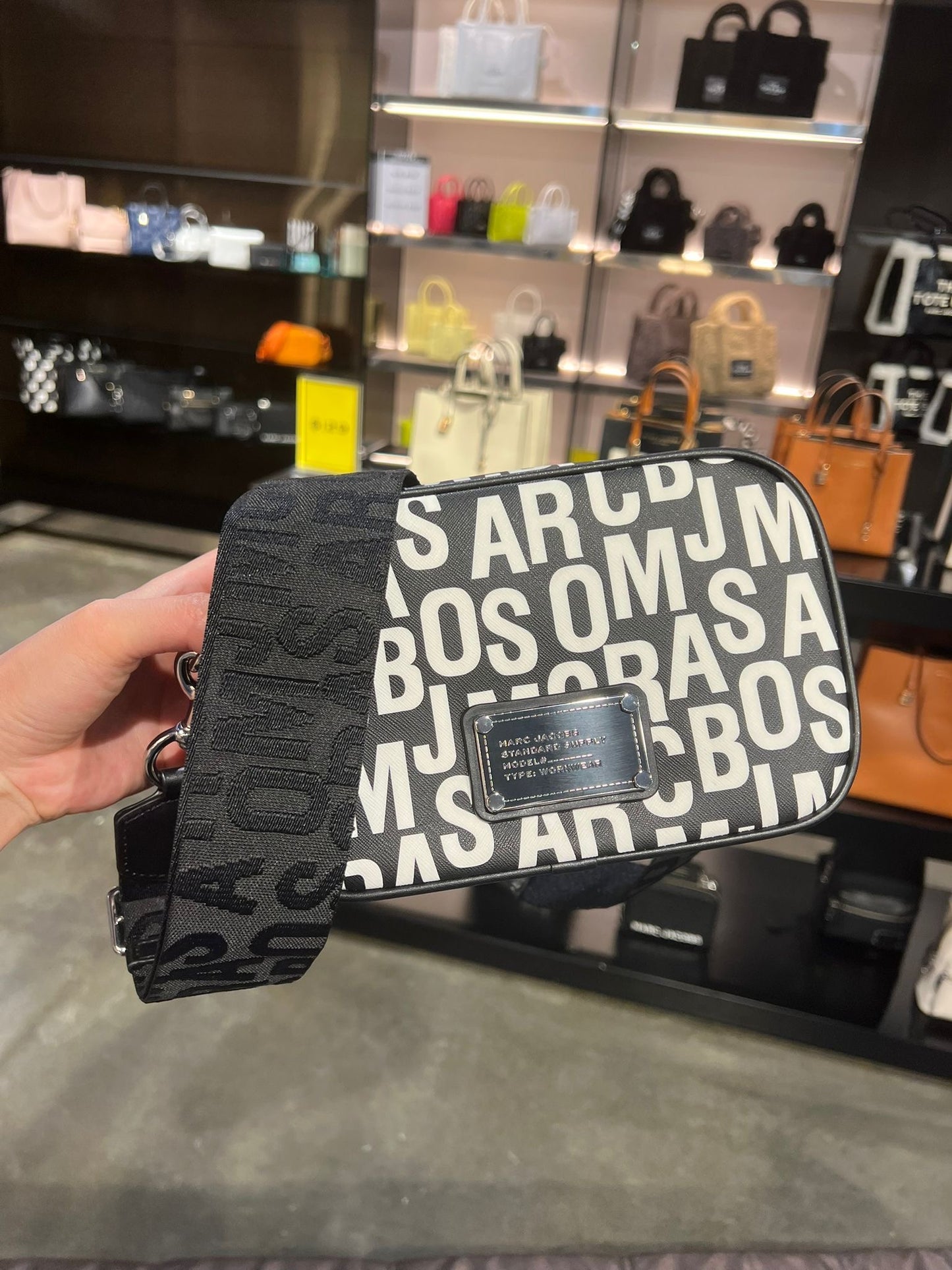 Marc Jacobs Flash Crossbody