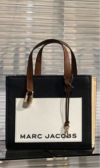 Marc Jacobs Mini Grind con logotipo