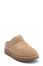 UGG Classic Slipper Sand