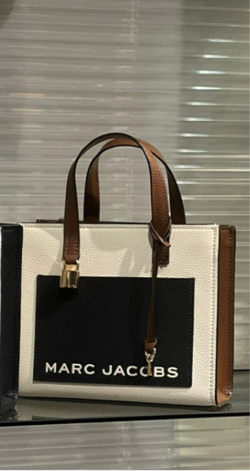 Marc Jacobs Mini Grind con logotipo