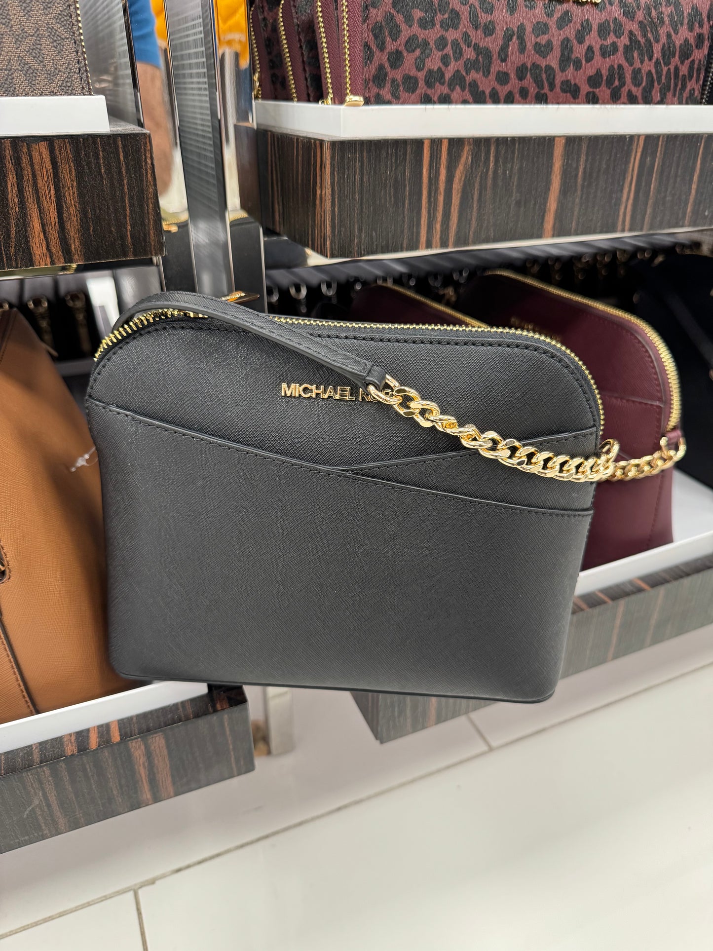 Michael Kors Jet Set Dome Umhängetasche