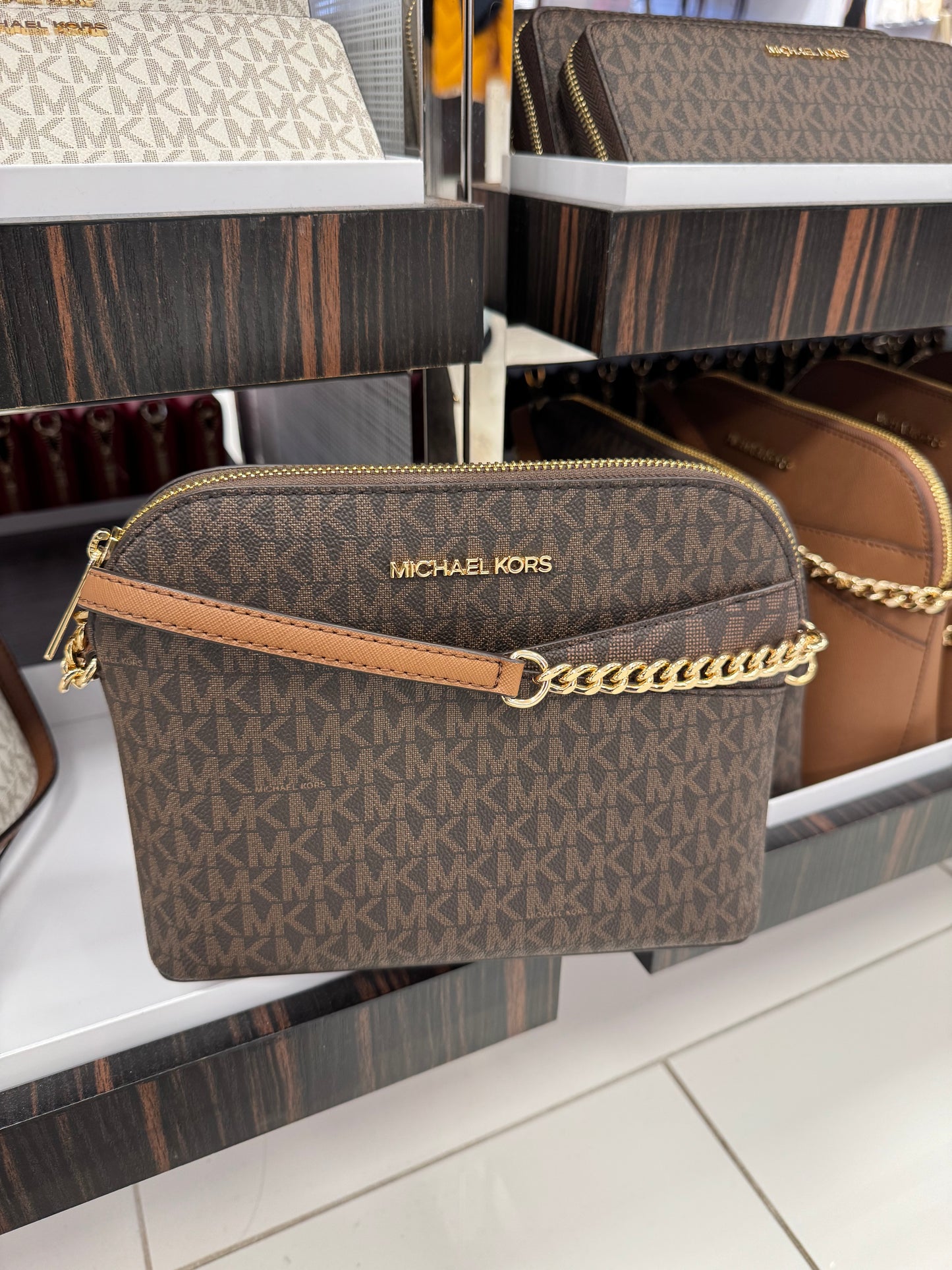 Michael Kors Jet Set Dome Umhängetasche