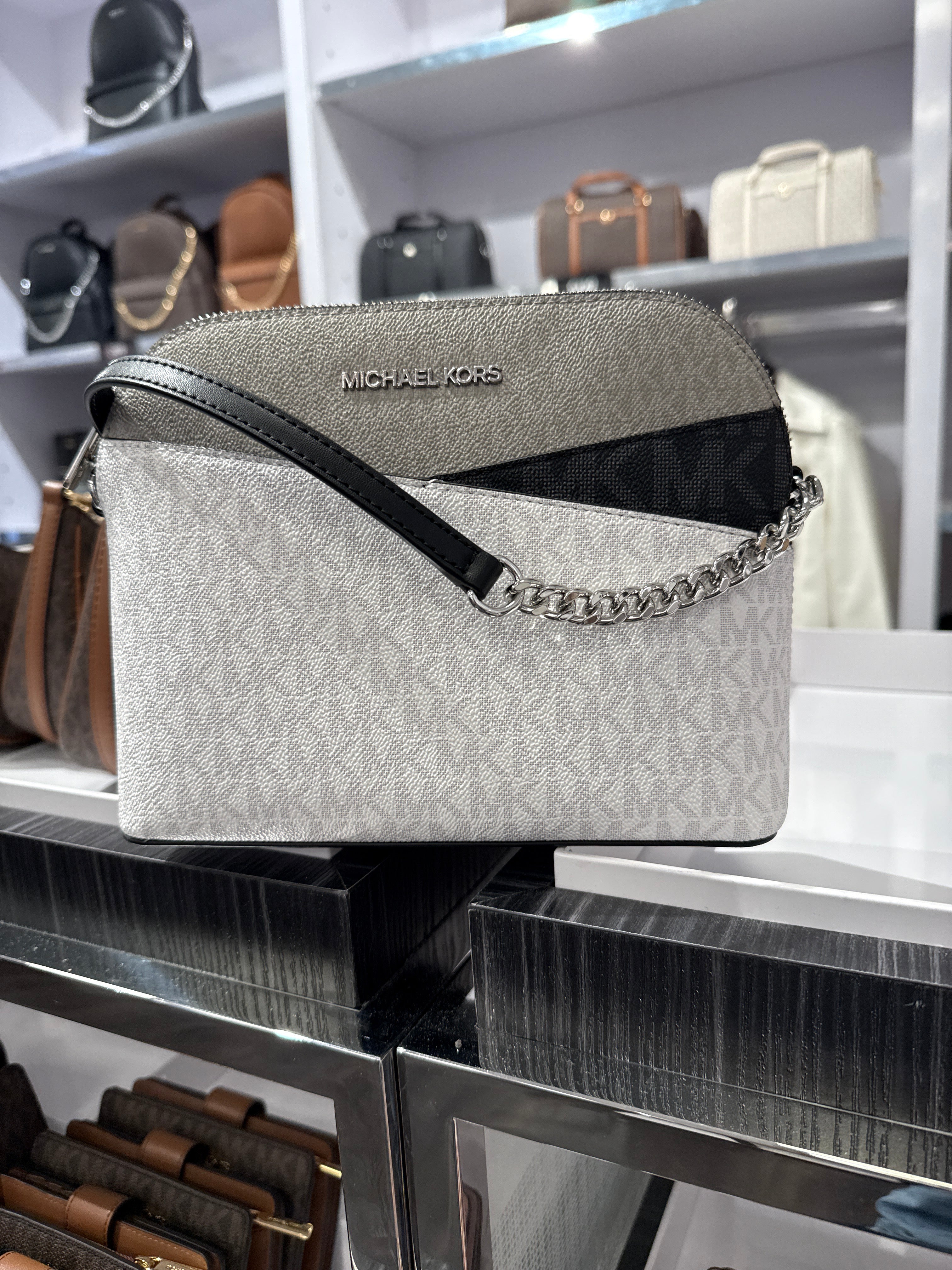 Bolso bandolera Jet Set Dome de Michael Kors