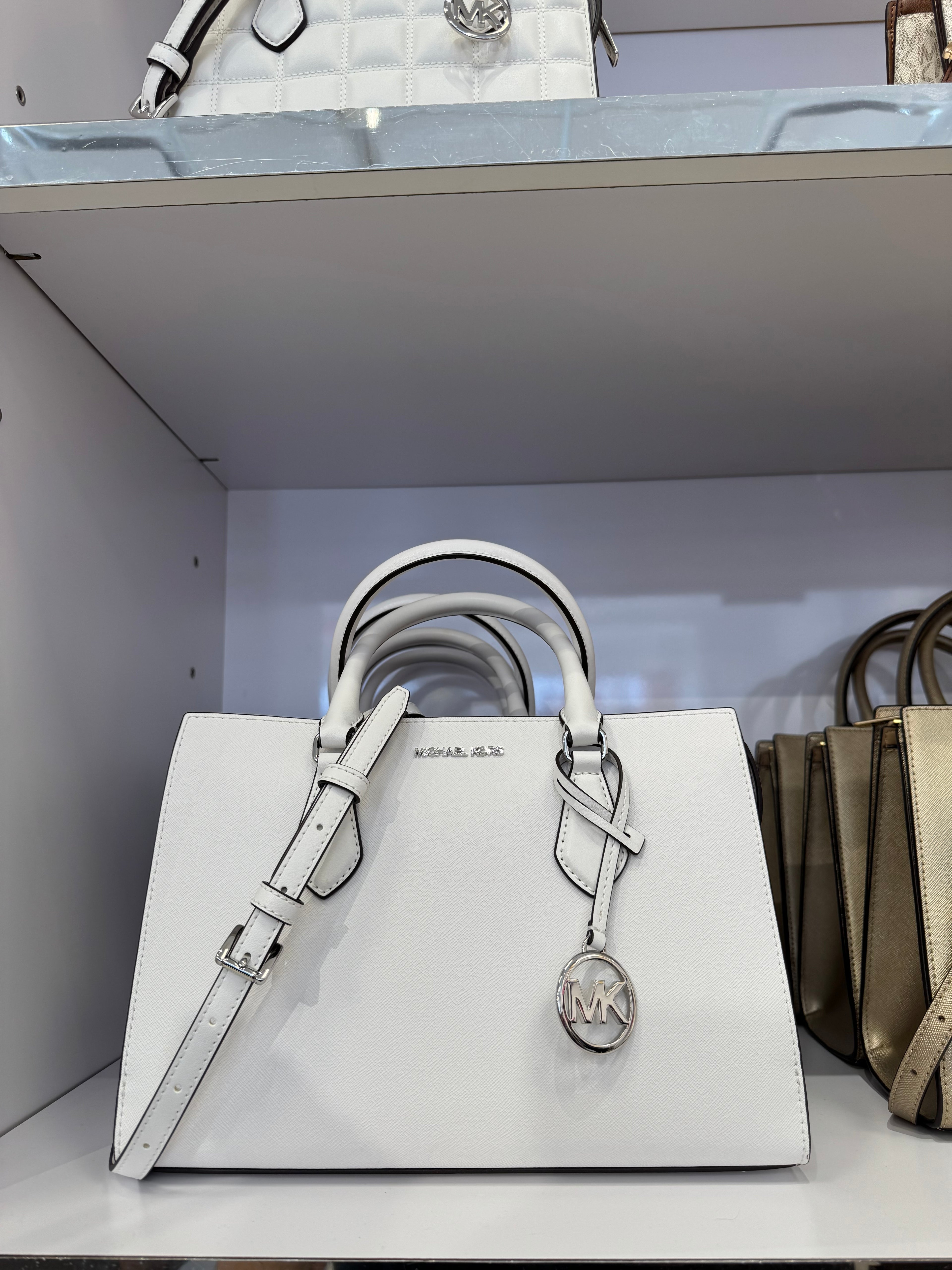 Bolso satchel mediano Sheila de piel sintética de Michael Kors