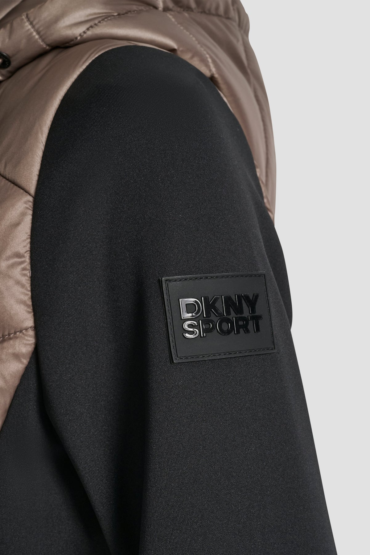 Black/Taupe