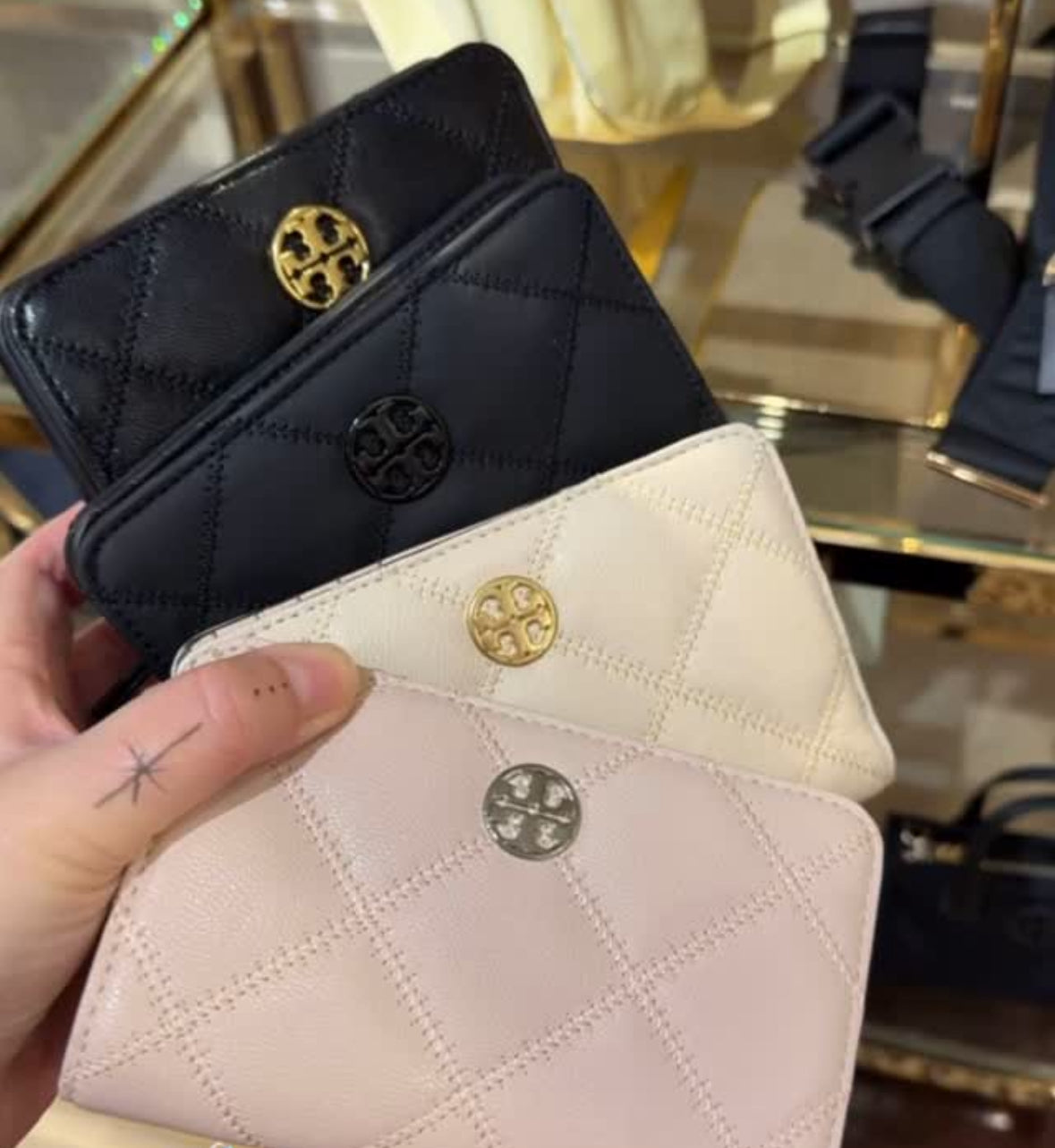 Tory Burch Willa Small Wallet