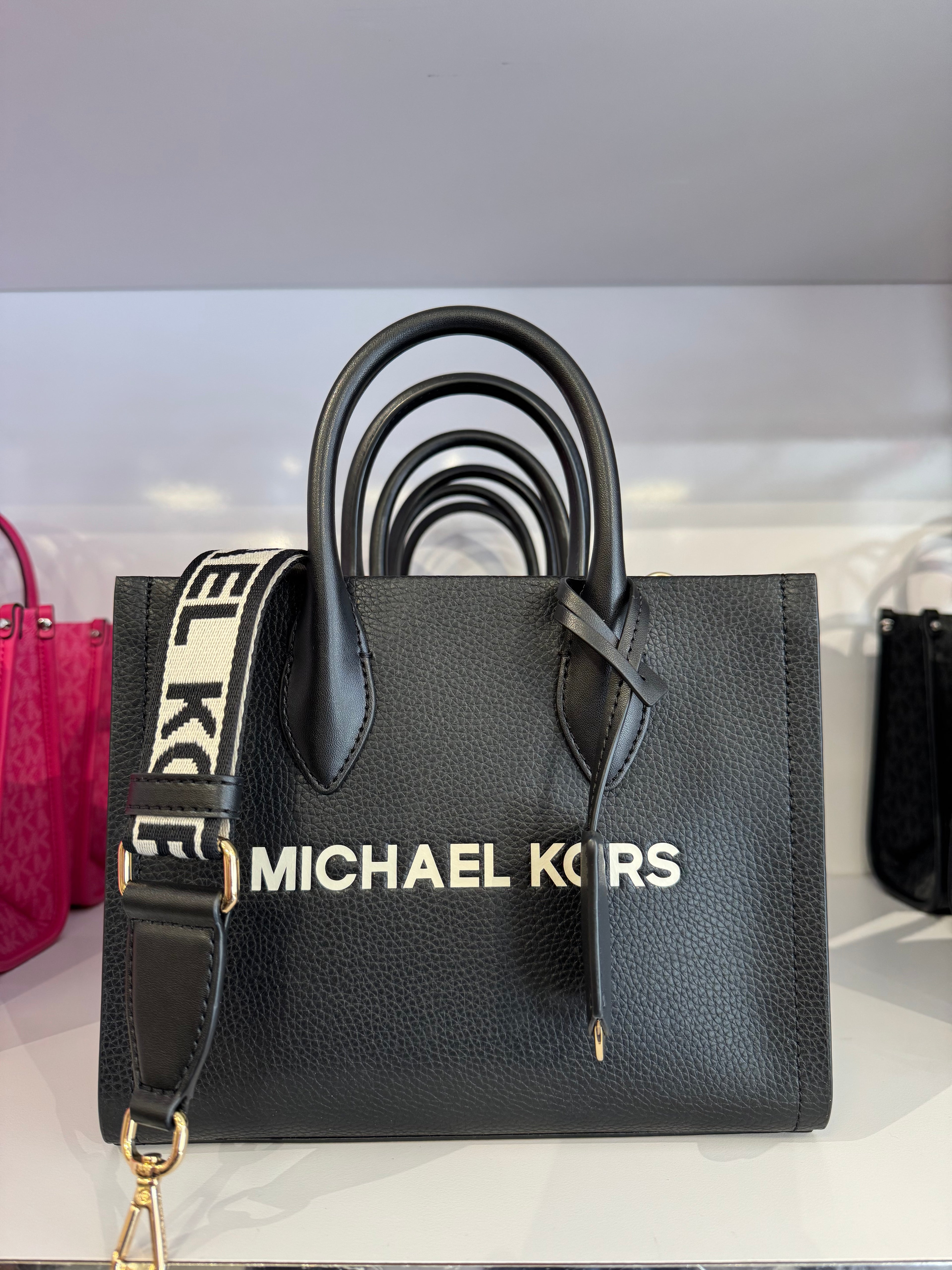 Bolso bandolera pequeño Mirella de Michael Kors