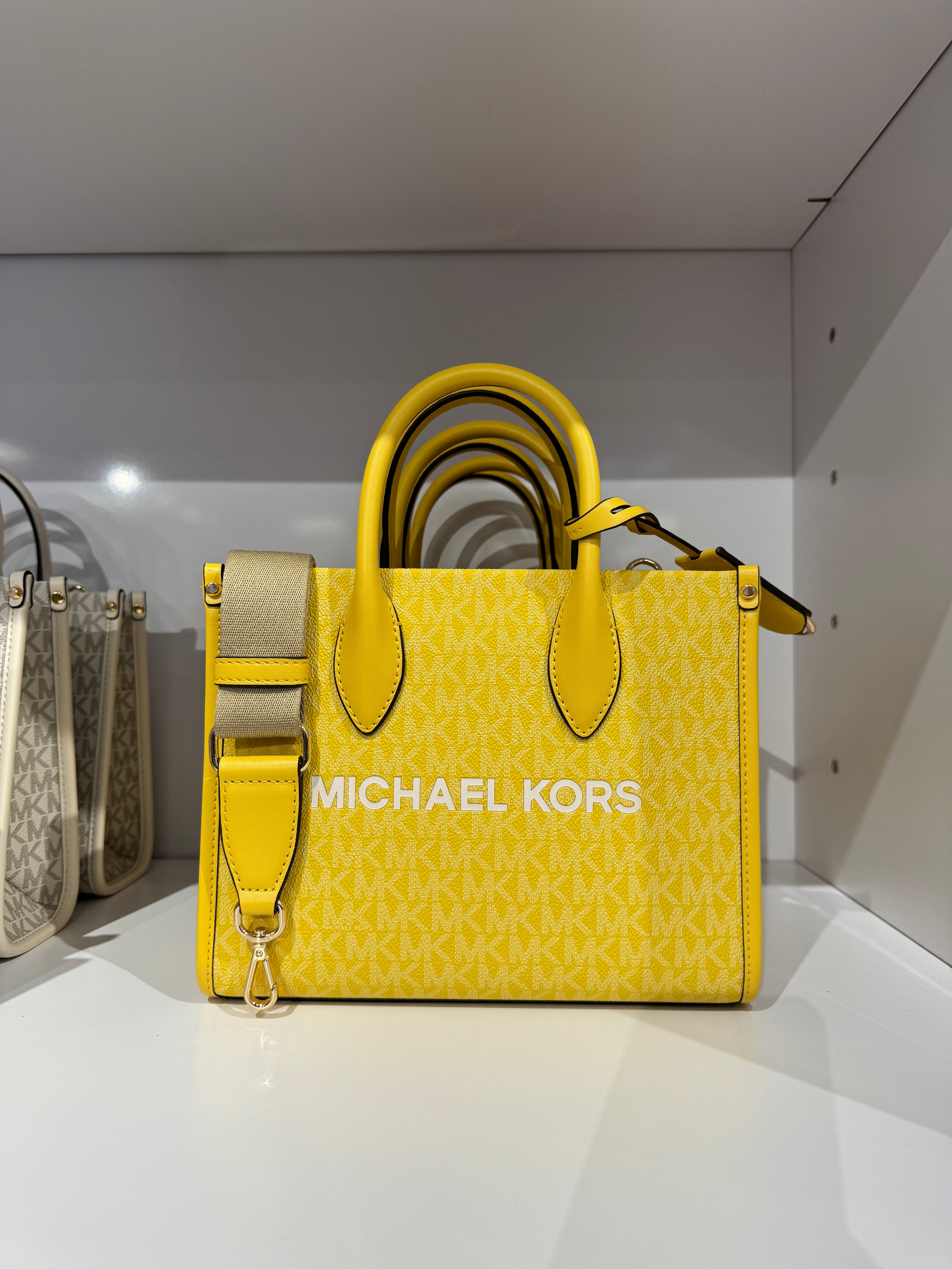 Bolso bandolera pequeño Mirella de Michael Kors