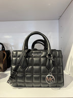 Bolso satchel pequeño de piel sintética Sheila de Michael Kors