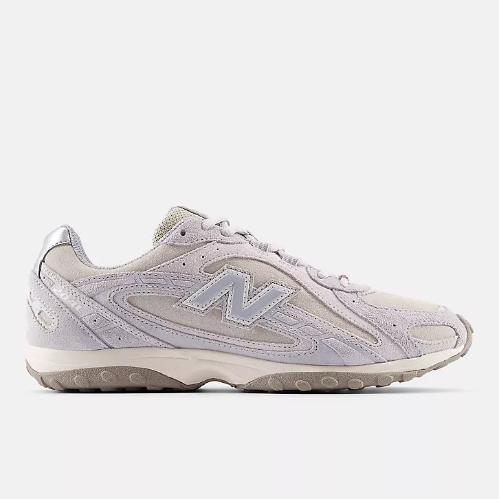 New Balance 204L