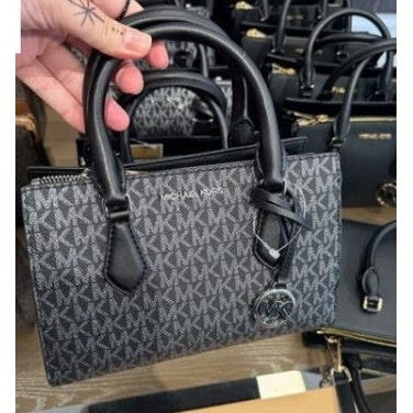 Michael Kors Sheila Kleine Umhängetasche aus Kunstleder
