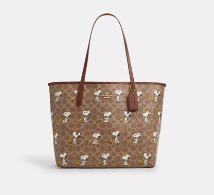 Bolso tote Coach City en lona de la firma 