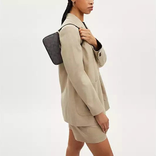 Coach Nolita 19