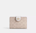 Coach Mittelgroße Eck-Geldbörse mit Reißverschluss aus charakteristischem Canvas