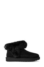 UGG Classic Ultra Mini Chalet Boot - Black