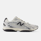 New Balance 204L - Silver metallic with black