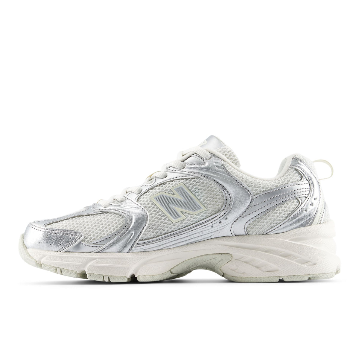 New Balance 530 - Silver metallic with reflection 2