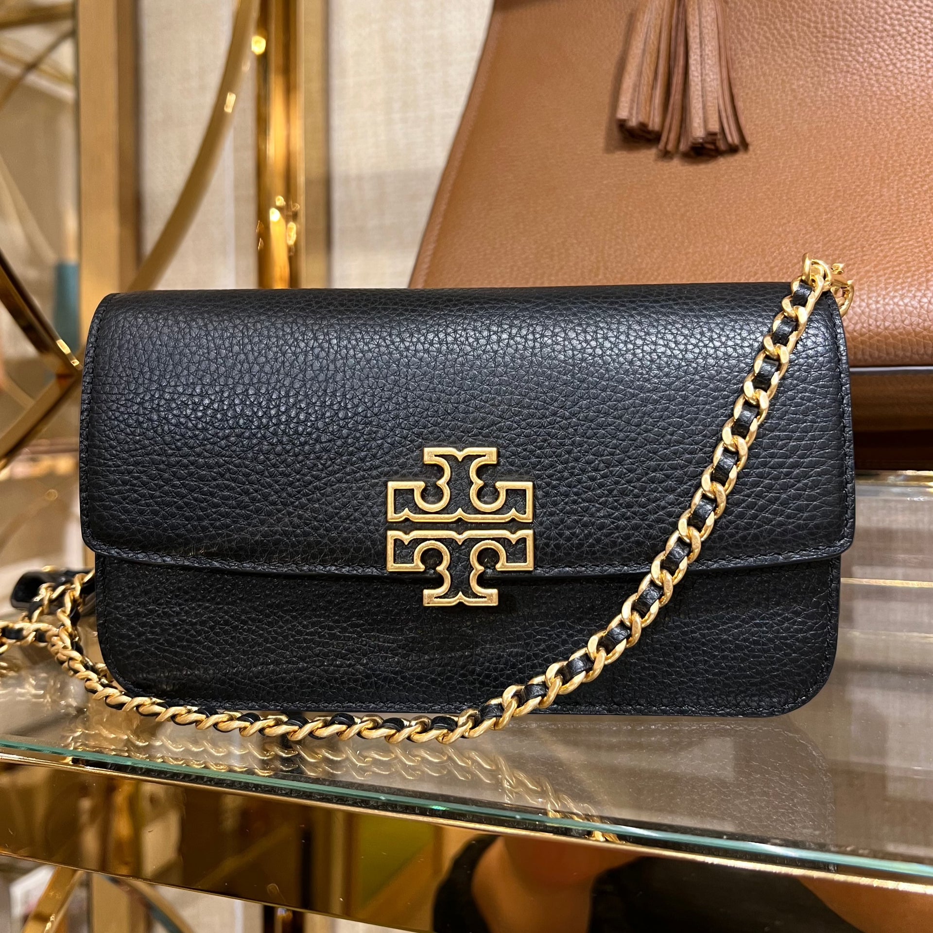 Tory burch britten wristlet hotsell